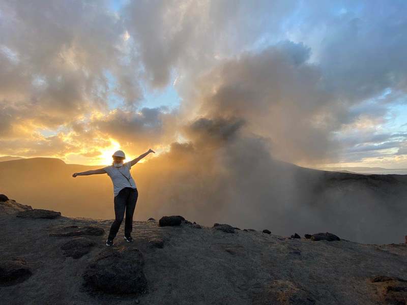 mount yasur active volcano